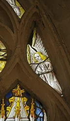 Ventana que representa un ángel